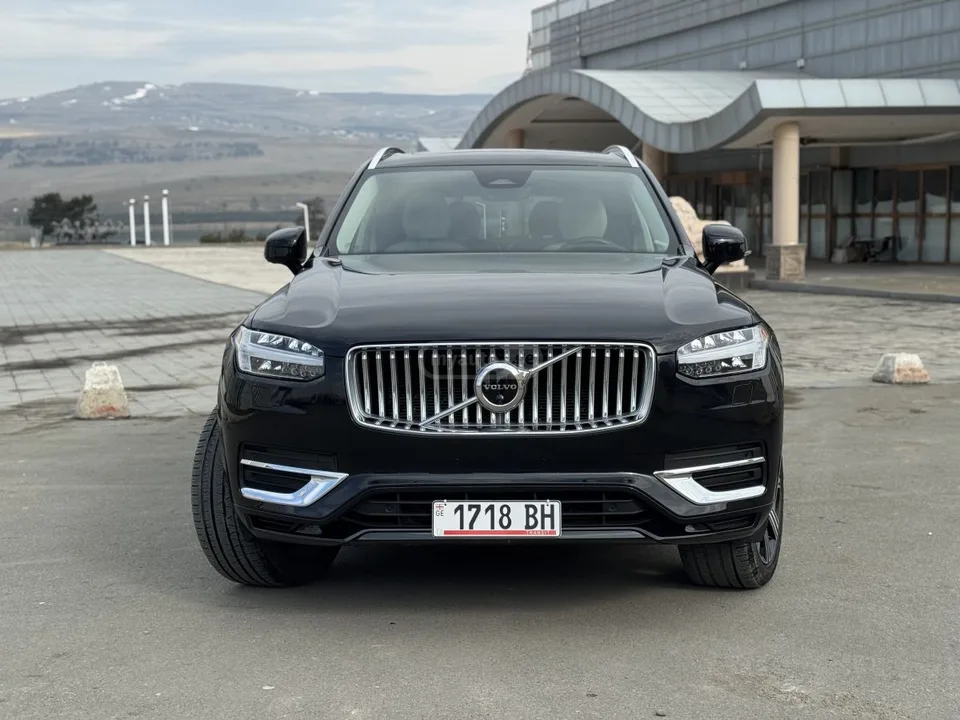 Volvo XC90 Ultimate 2023 — миниатюра 2