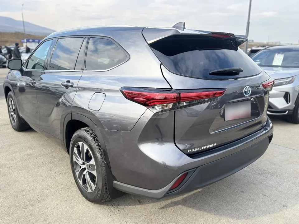 Toyota Highlander 2022 — миниатюра 2