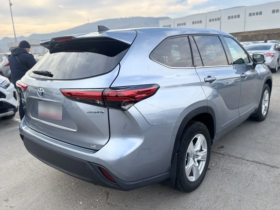 Toyota Highlander 2022 — миниатюра 2