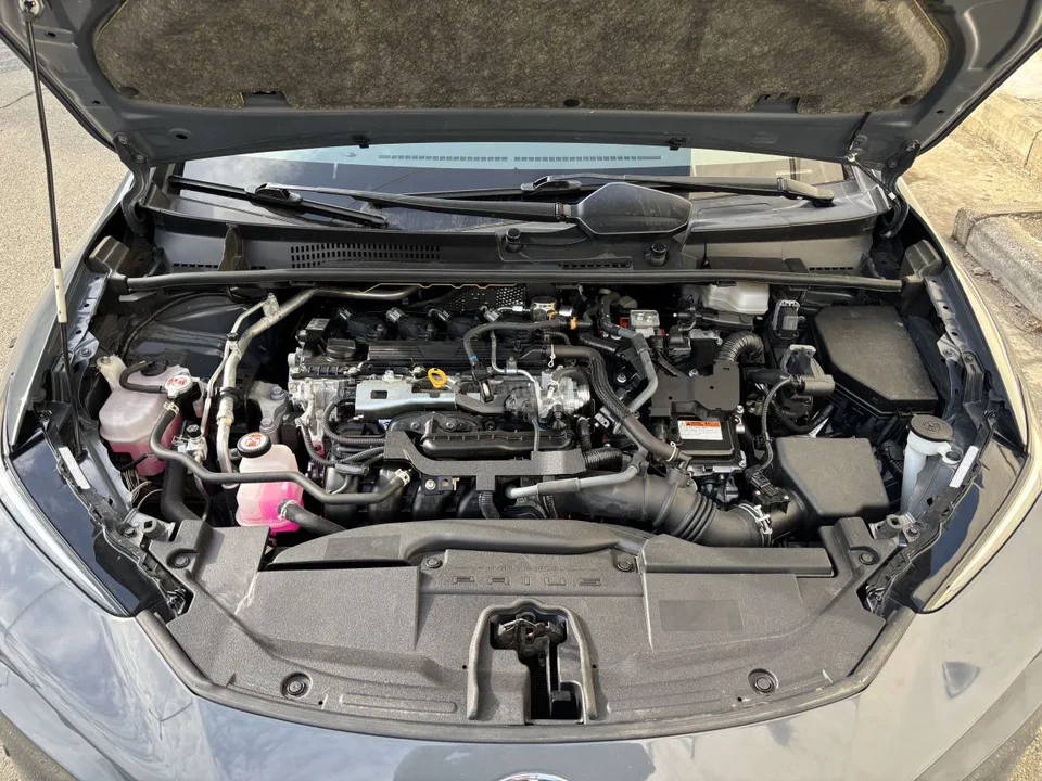 Toyota Prius LE 5dr Front-Wheel Drive Hatch 2023 — миниатюра 2