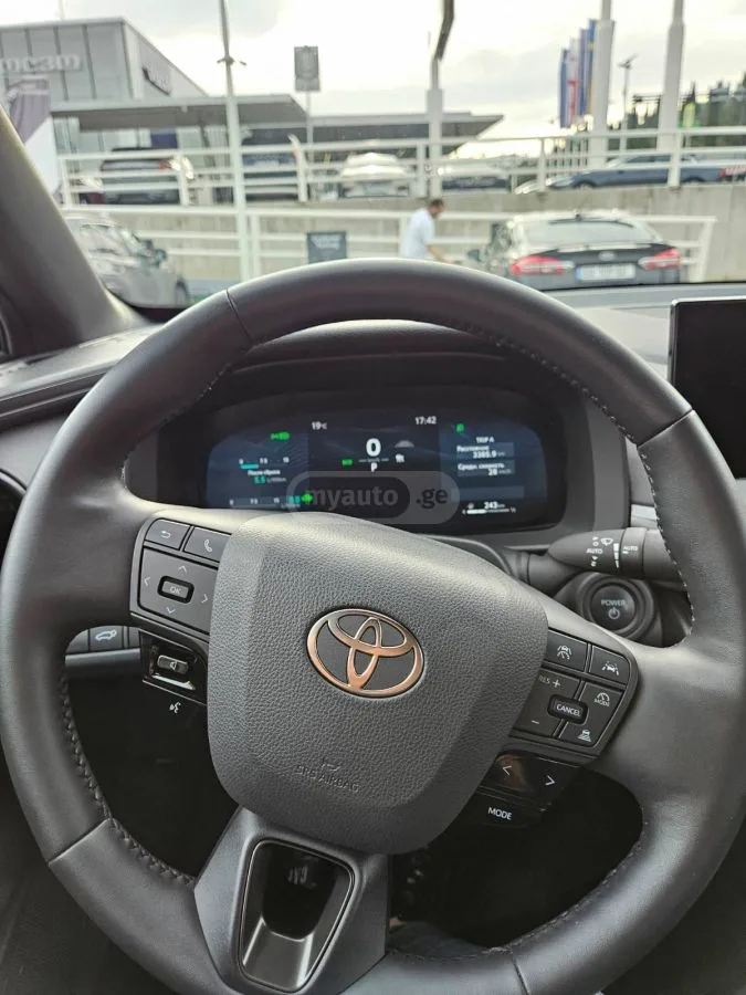 Toyota CHR Centris manqana 2025 — миниатюра 2