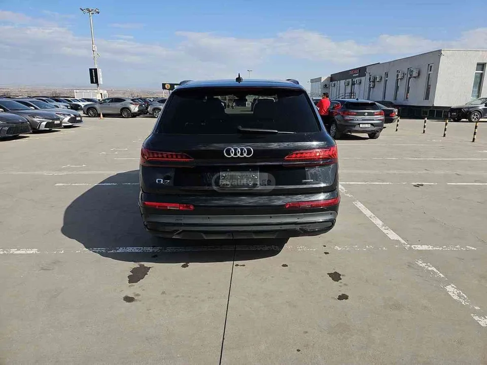 Audi Q7 2023 — миниатюра 2