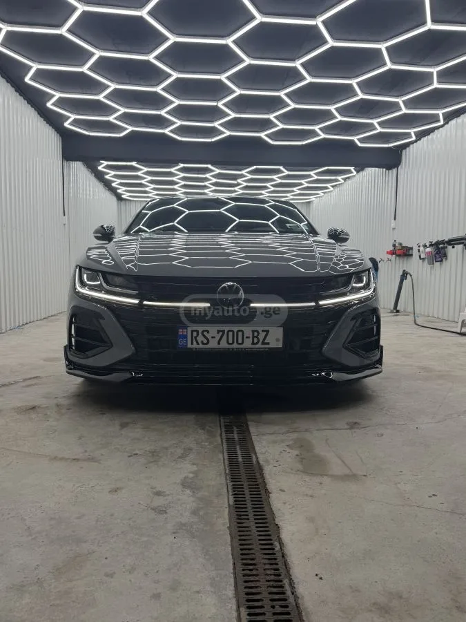 Volkswagen Arteon R 2023 — миниатюра 2