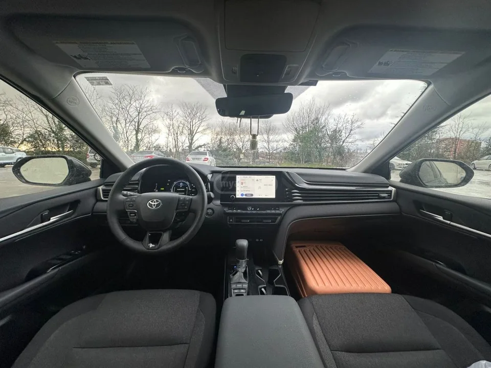 Toyota Camry 2025 — миниатюра 4
