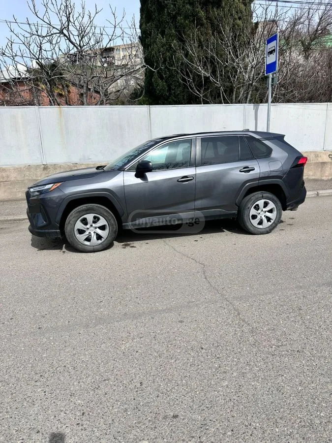 Toyota RAV4 LE 4dr All-Wheel Drive Automat 2023 — миниатюра 5