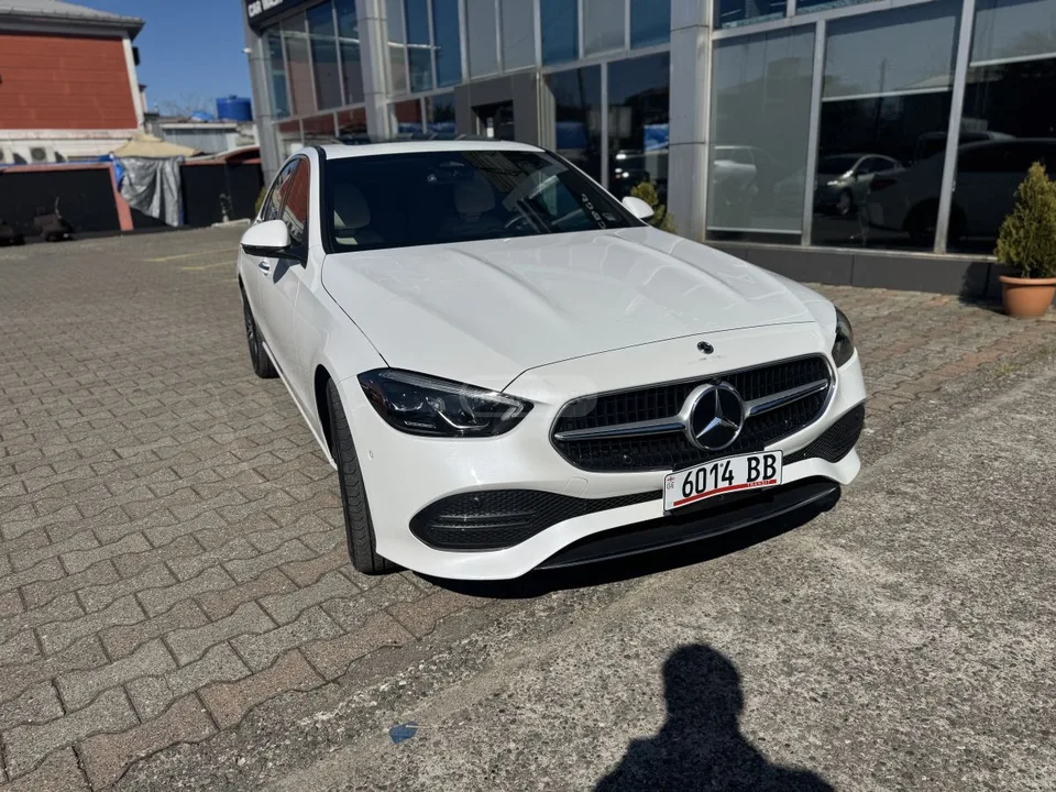 Mercedes-Benz C 300 2023 — миниатюра 3