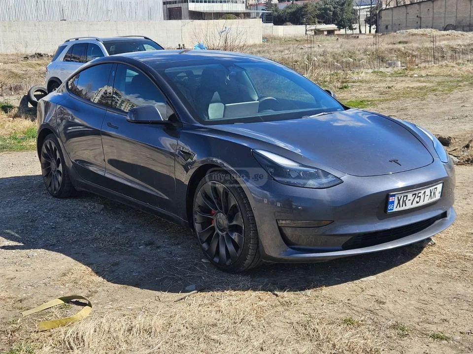Tesla Model 3 Long Range 2022 — фото 1, купить с доставкой в Москву