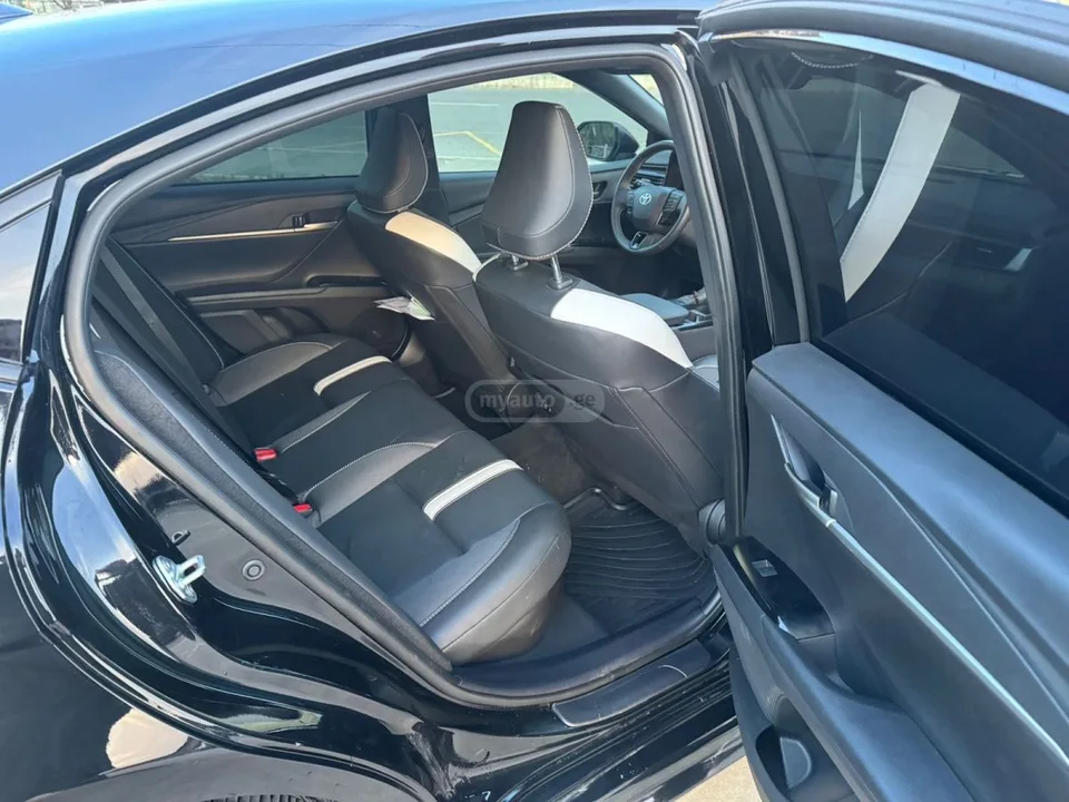 Toyota Camry 2024 — миниатюра 3
