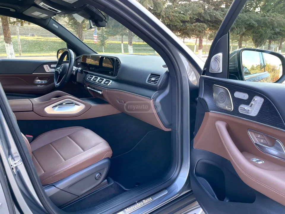 Mercedes-Benz GLE 350 /// AMG Line 2024 — миниатюра 3