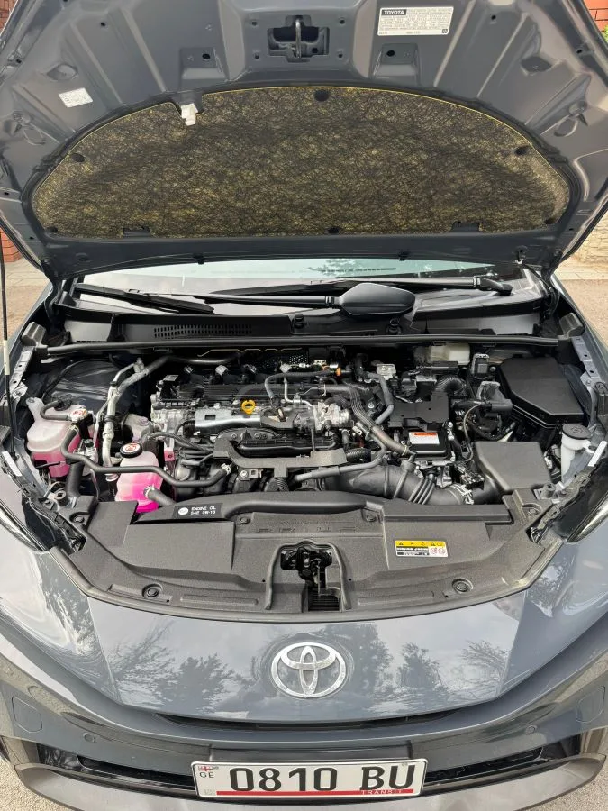 Toyota Prius XLE 5dr Front-Wheel Drive Hatc 2023 — миниатюра 3