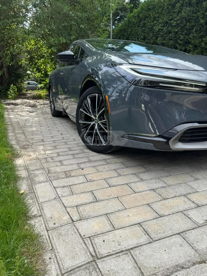 Toyota Prius XLE 5dr Front-Wheel Drive Hatc 2023 — миниатюра 5
