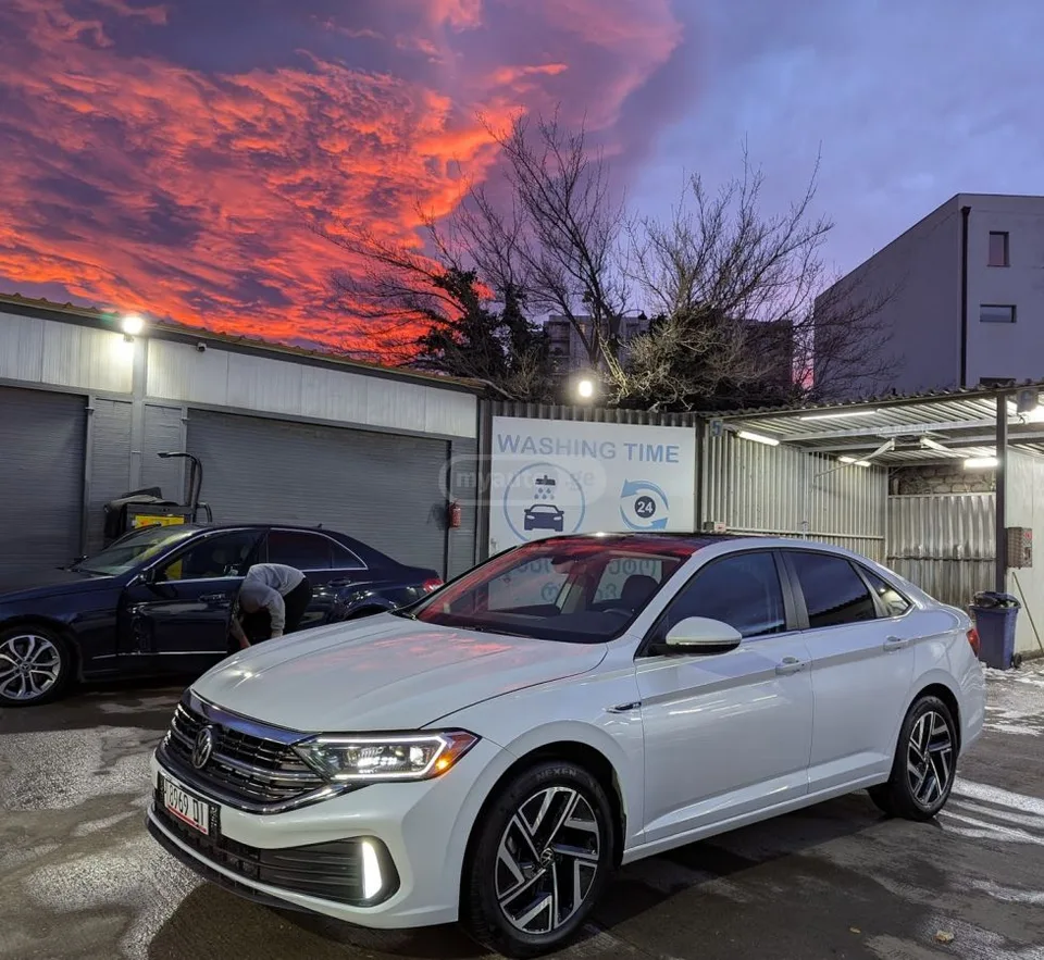 Volkswagen Jetta SEL 2023 — фото 1, купить с доставкой в Москву