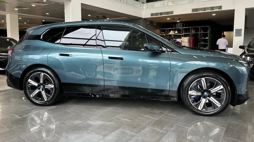 BMW iX 2024 — миниатюра 4