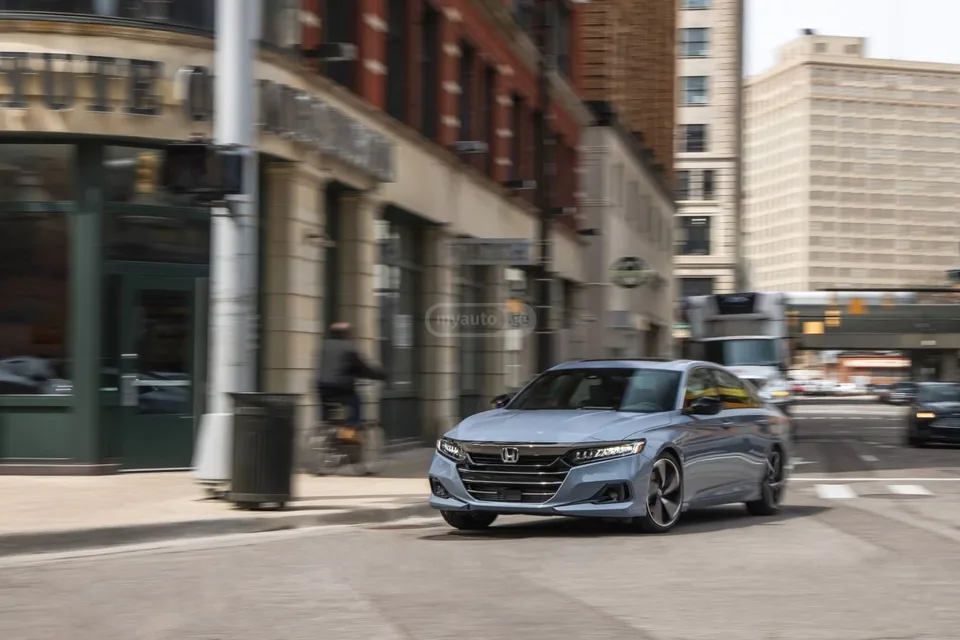 Honda Accord 2022 — миниатюра 5