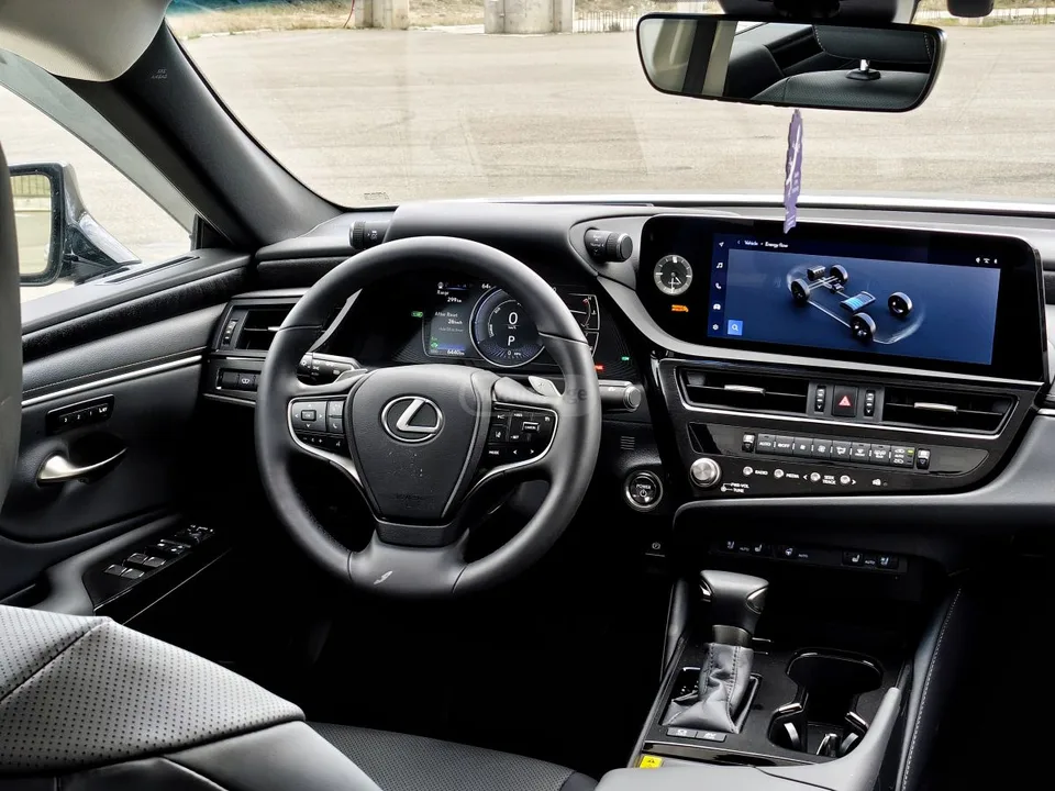 Lexus ES 300 2024 — миниатюра 3