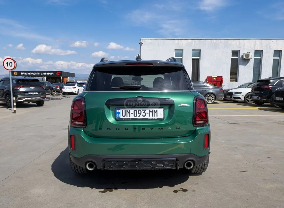 MINI Countryman John Cooper Works 2023 — миниатюра 2