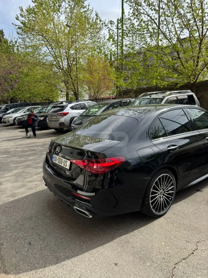Mercedes-Benz C 300 2023 — миниатюра 3