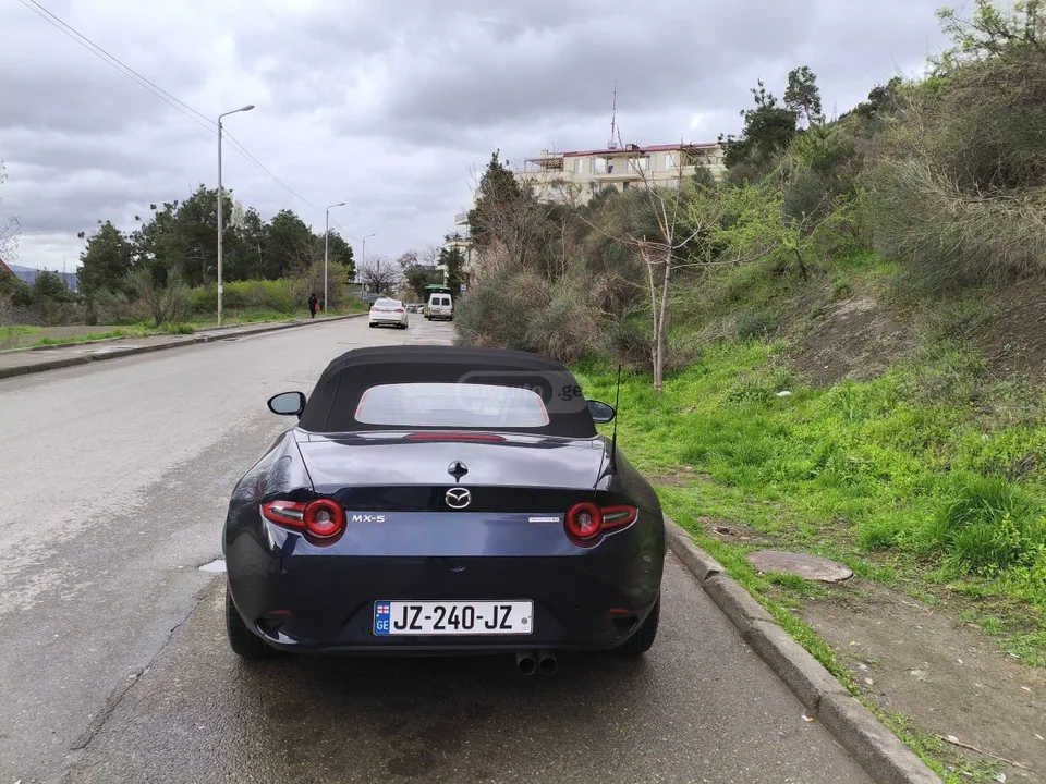 Mazda MX-5 2024 — миниатюра 3