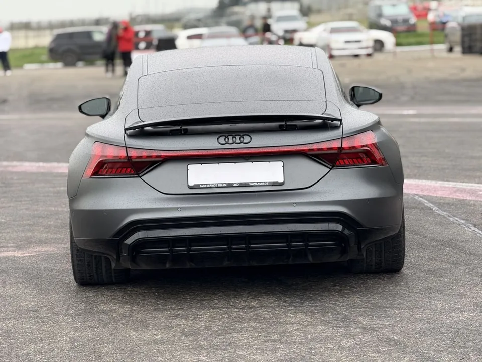 Audi RS e-tron GT E-tron gt Prestige 2023 — миниатюра 3