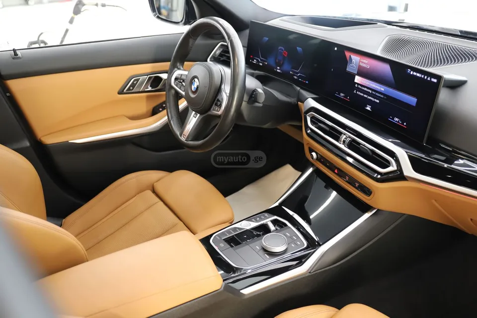 BMW 330 Base 4dr Rear-Wheel Drive Seda 2023 — миниатюра 3