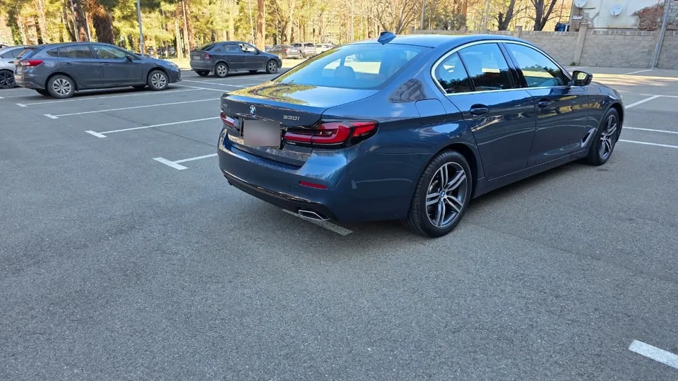 BMW 530 2023 — миниатюра 2