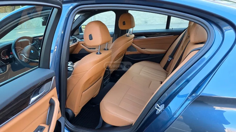BMW 530 2023 — миниатюра 3