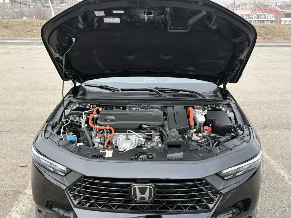 Honda Accord Sport 4dr Sedan CVT 2023 — миниатюра 5