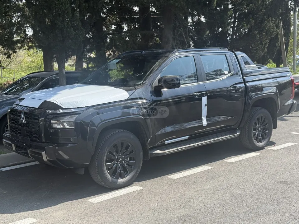 Toyota Hilux 2026 — миниатюра 2