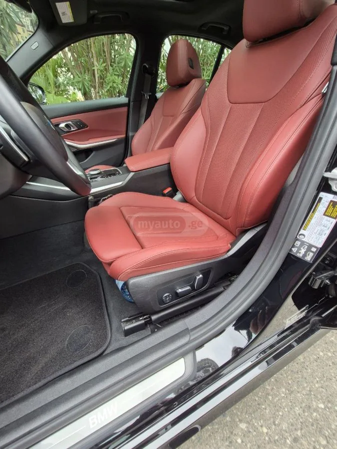 BMW 330 xDrive 4dr All Wheel Drive Sed 2024 — миниатюра 4
