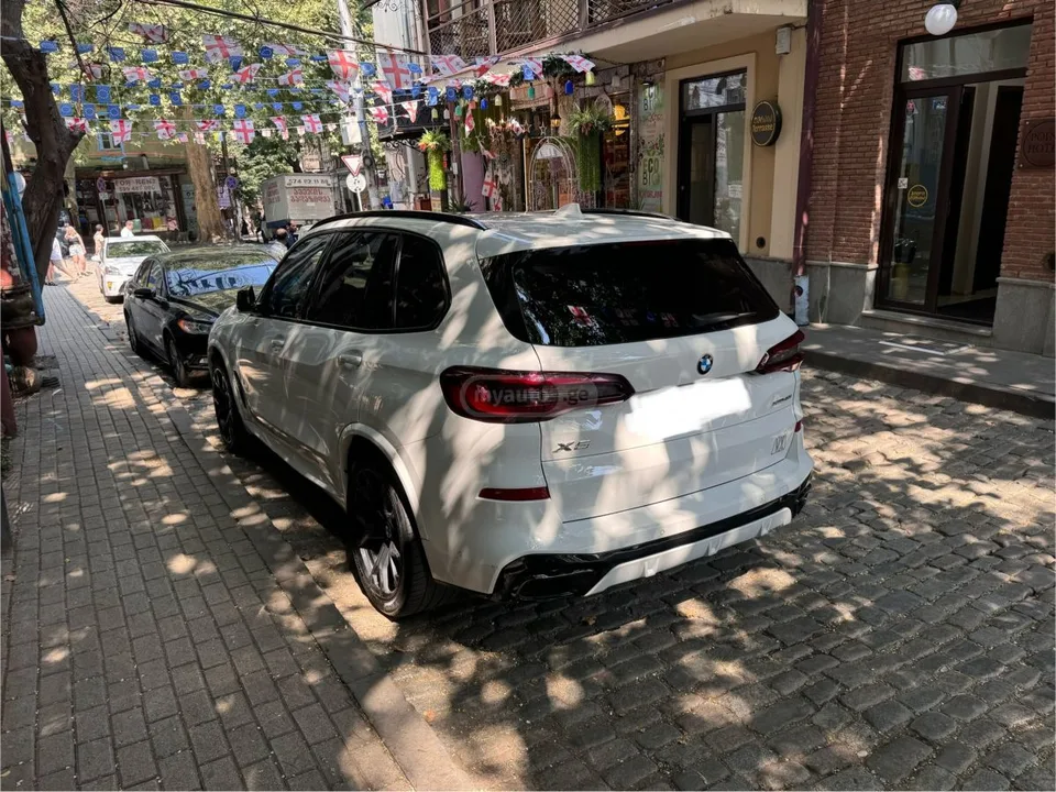BMW X5 xDrive40i 4dr All-Wheel Drive 2022 — миниатюра 4