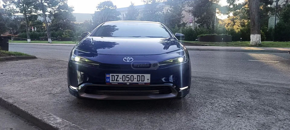 Toyota Prius 2024 — миниатюра 4