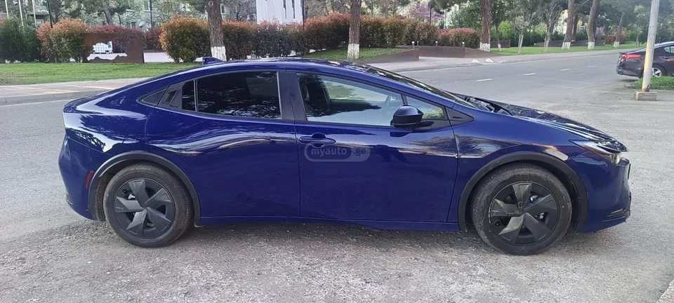 Toyota Prius 2024 — миниатюра 5