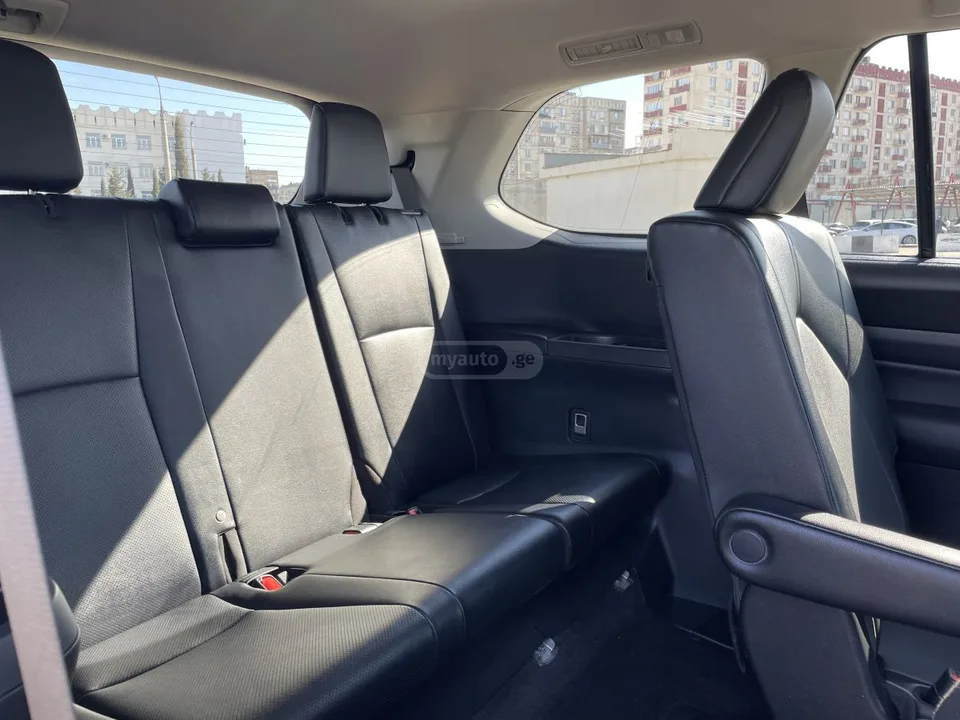 Toyota Grand Highlander 2024 — миниатюра 3