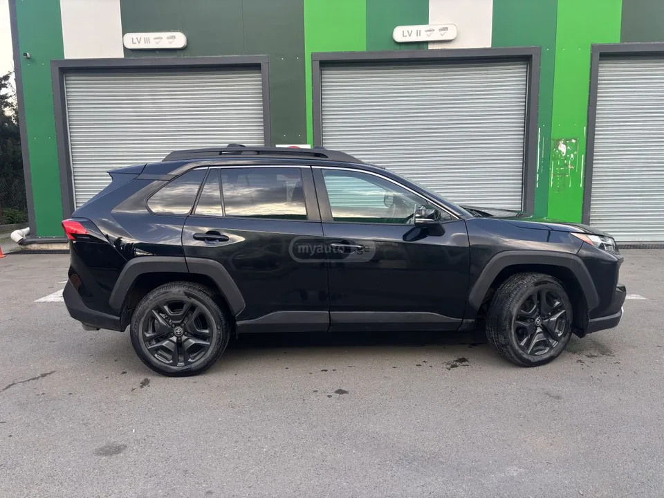 Toyota RAV4 Adventure 4dr All Wheel Drive 2024 — миниатюра 2