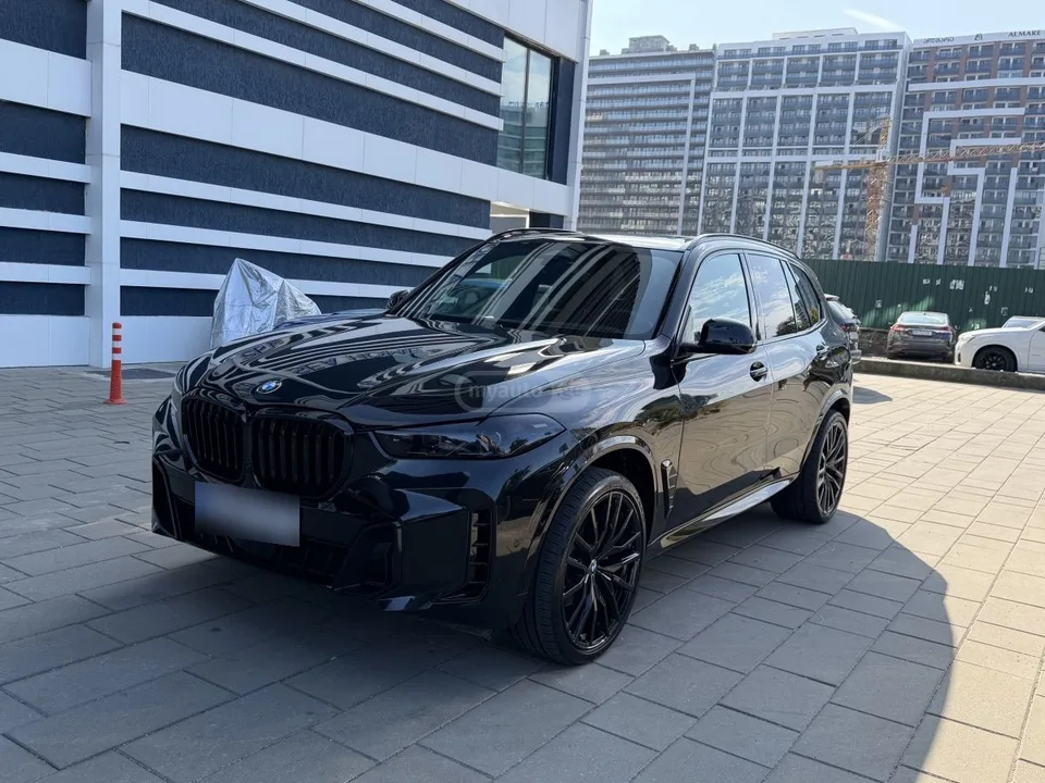 BMW X5 2025 — миниатюра 2