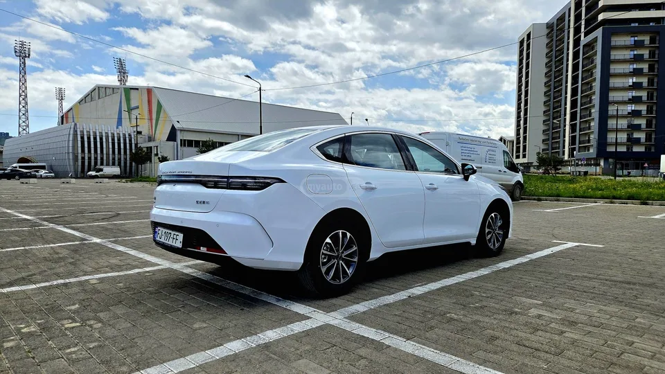 BYD Destroyer 05 EV RANGE 55 KM 2026 — миниатюра 3