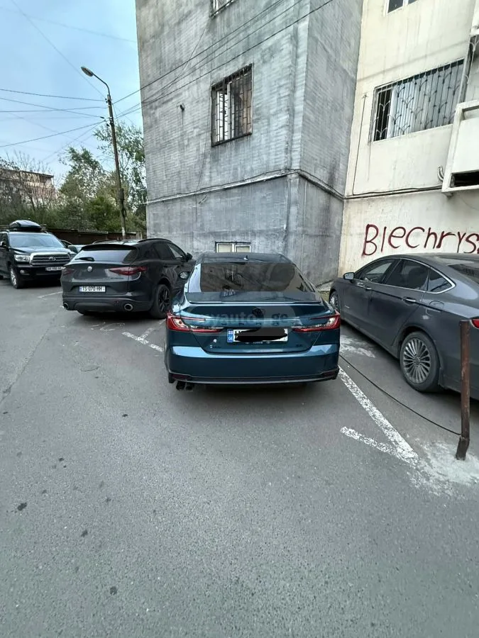 Toyota Camry 2025 — миниатюра 2