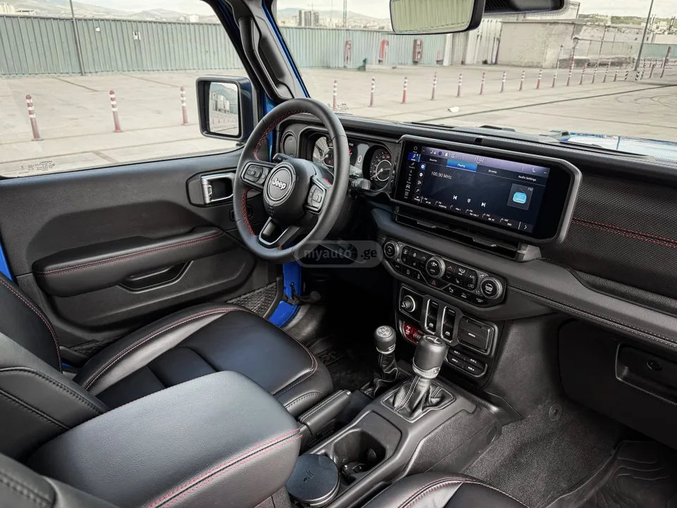 Jeep Wrangler Rubicon 2025 — миниатюра 2