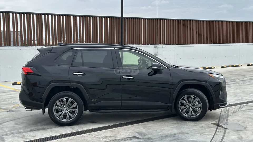 Toyota RAV4 2025 — миниатюра 5