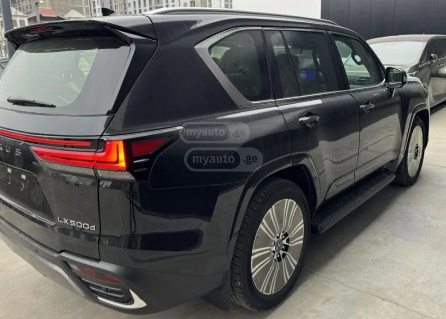 Lexus LX 500 2026 — миниатюра 5