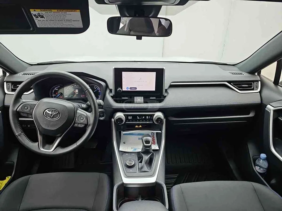 Toyota RAV4 SE 4dr All-Wheel Drive CVT 2023 — миниатюра 3