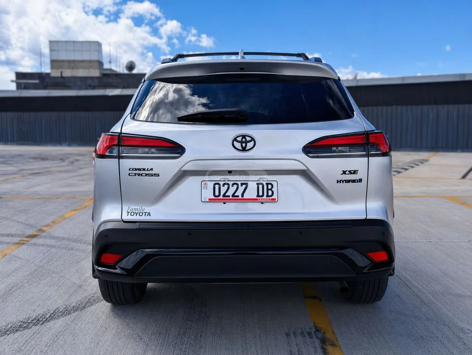 Toyota CorollaCross XSE 2024 — миниатюра 3
