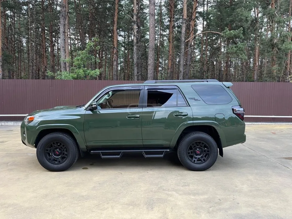 Toyota 4 Runner TRD Off Road 4dr 4x4 Automatic 2022 — миниатюра 5