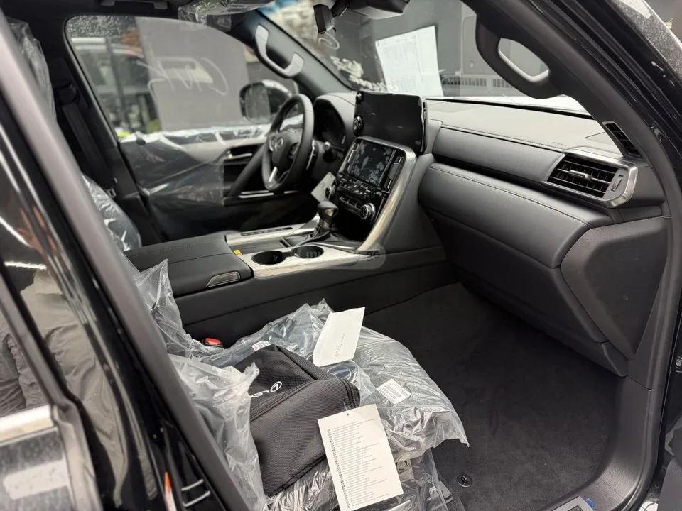 Lexus LX 500 2026 — миниатюра 4