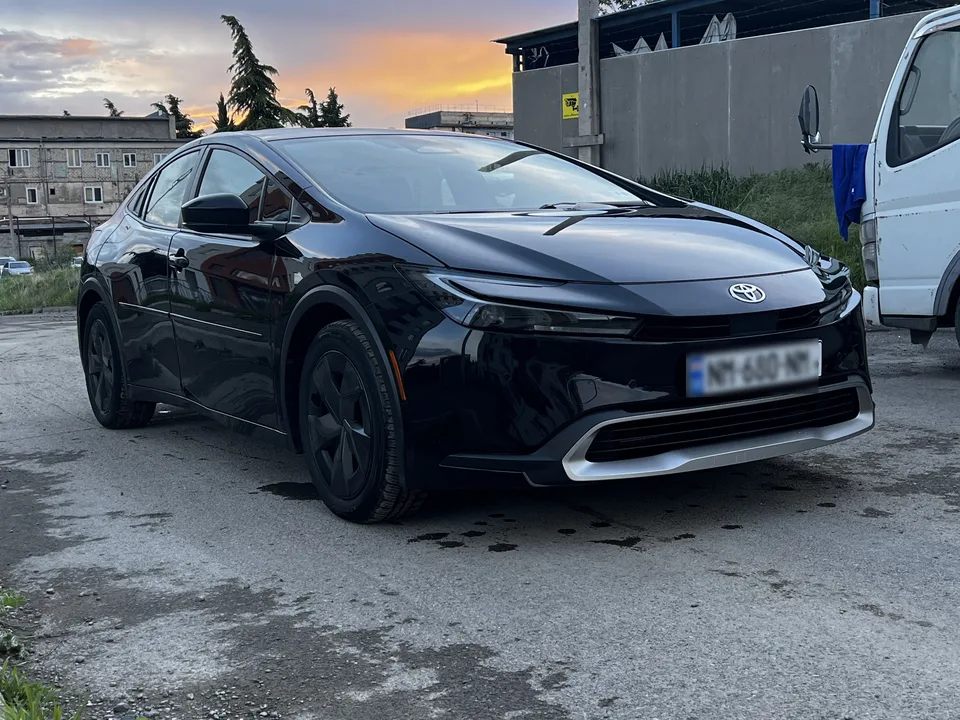 Toyota Prius Prime 2023 — миниатюра 4