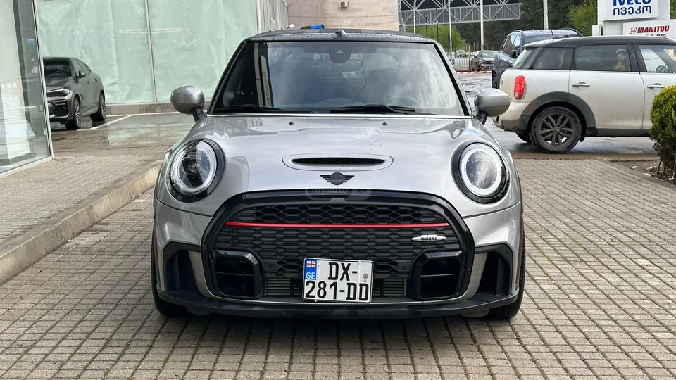 MINI Cooper JCW Convertible 2023 — фото 1, купить с доставкой в Москву