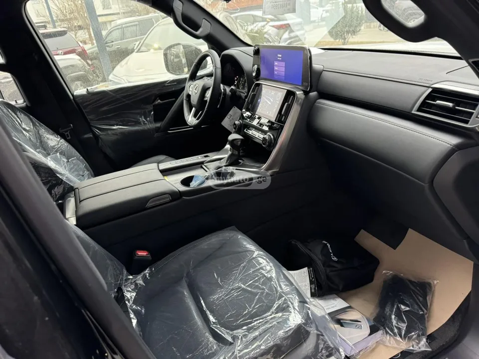Lexus LX 500 2026 — миниатюра 3