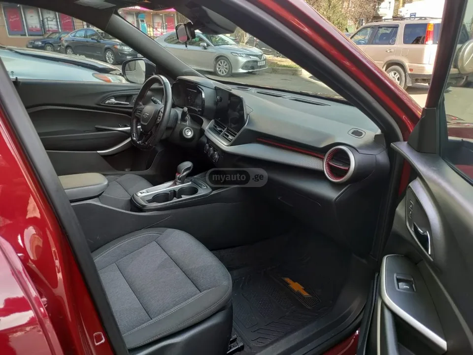 Chevrolet Trax Crossover 2023 — миниатюра 3