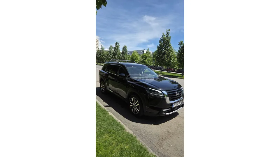Nissan Pathfinder Platinum 4dr 4x4 Automatic 2022 — миниатюра 3