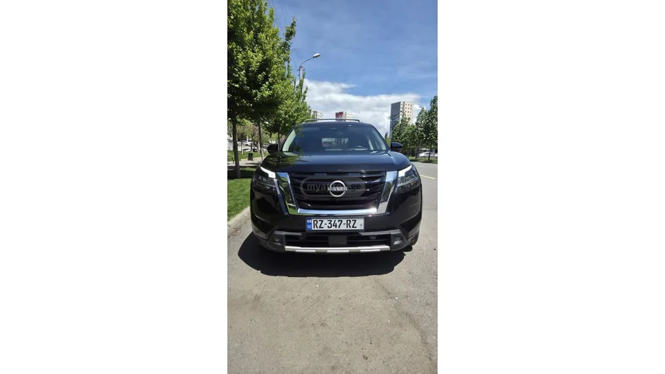 Nissan Pathfinder Platinum 4dr 4x4 Automatic 2022 — миниатюра 5